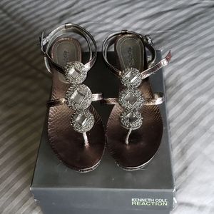 LN Kenneth Cole Reaction Sandals